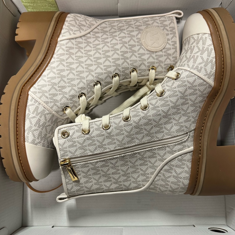 Michael Kors Corey Bootie 8M - Picture 1 of 6
